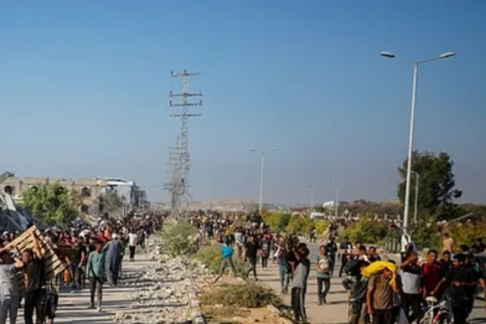 דחפורים ישראלים קברו את גופות מבקשי הסיוע בעזה