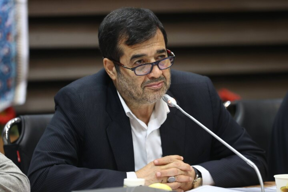 بزشكيان يمنح شهادة تقدير لوزير الرياضة لتطوير الرياضة النسائية