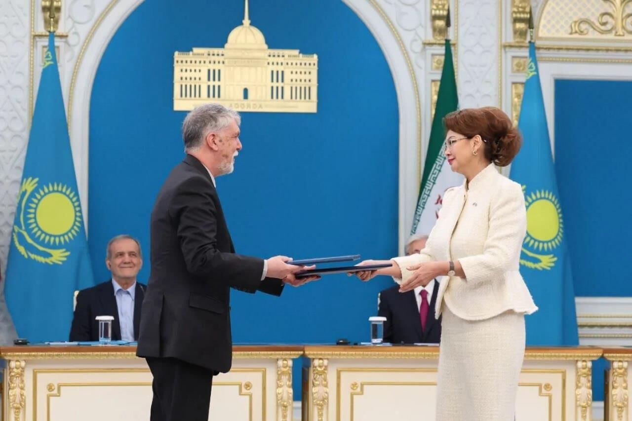 Iran and Kazakhstan sign MoU on cinematic cooperation