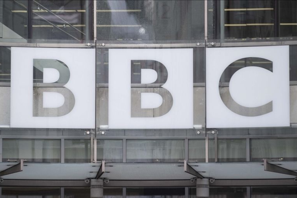 מתקפה ישראלית על ה-BBC, בהאשמתה בהטיה כלפי הפלסטינים במהלך מלחמת עזה.