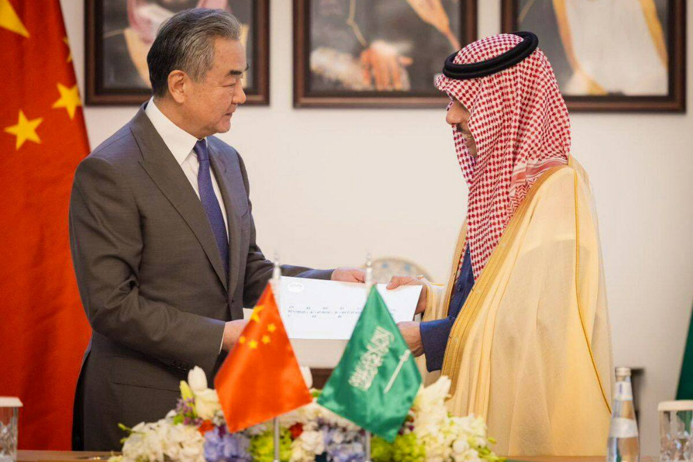 سفر وزیر خارجه چین به عربستان