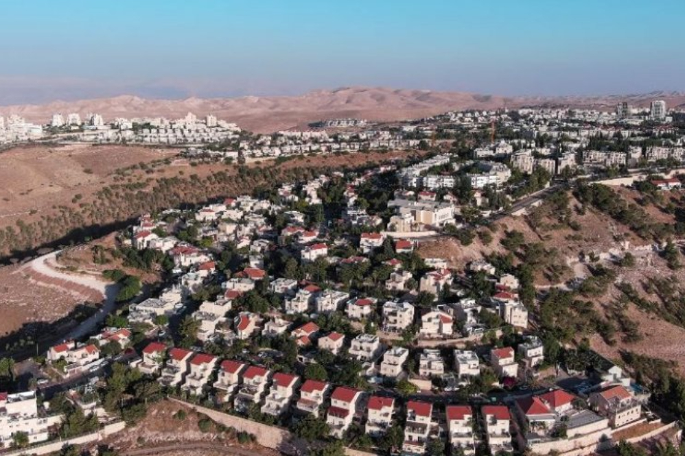 ישראל מתכננת לבנות 9,000 יחידות דיור על קרקע של שדה התעופה בירושלים.