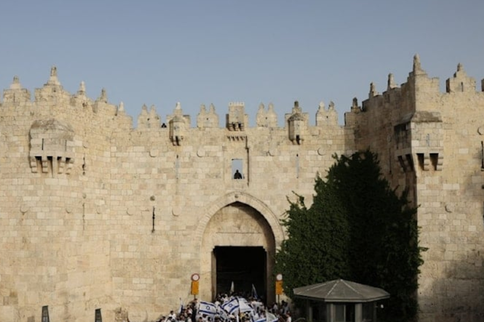 הסתערות נתניהו על רחבת הכותל המערבי וחילול מתנחלים של מסגד אל-אקצא הן מעשה פרובוקטיבי ובלתי מקובל.