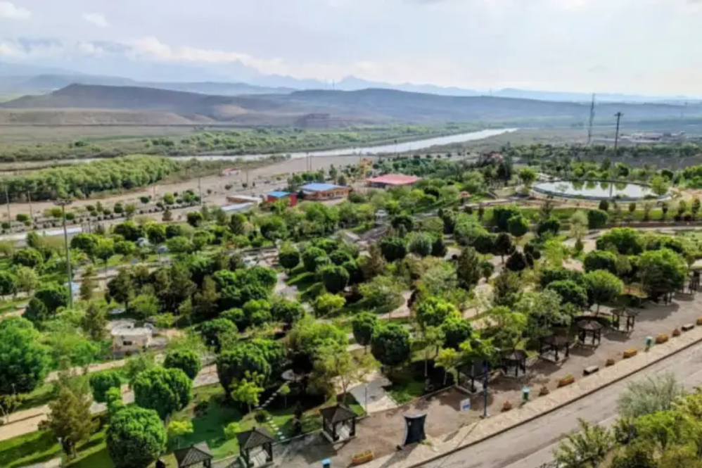 Introduction to Tourist Attractions of Iranian Cities