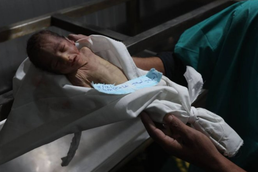 ילדים בעזה מתים מקור, ויש להגביר את הסיוע.