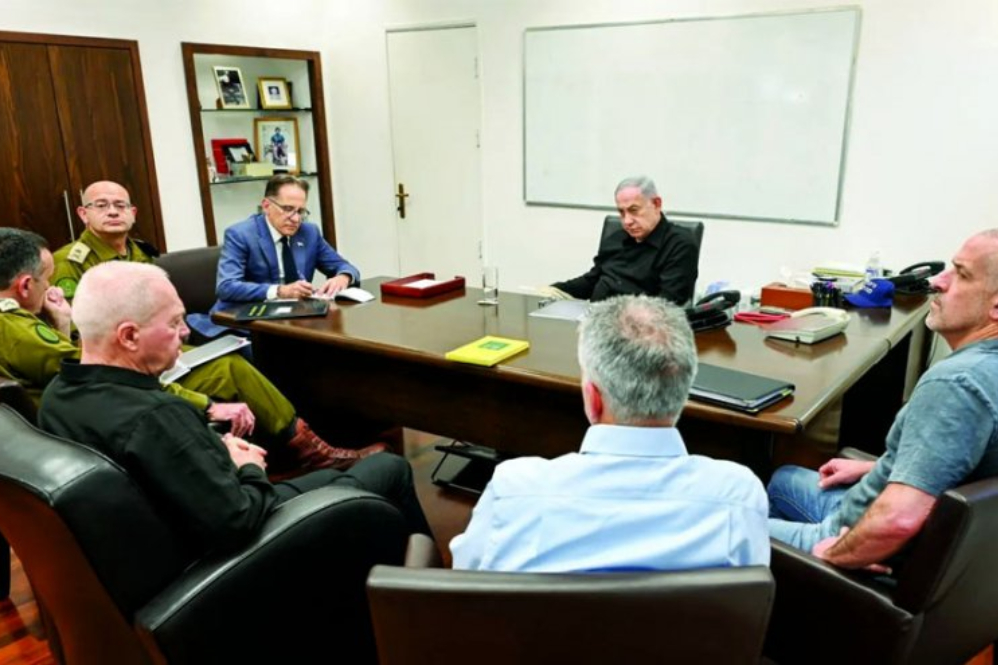 הפריצה הגיעה למשרדו של נתניהו ומאיימת על השב"כ.