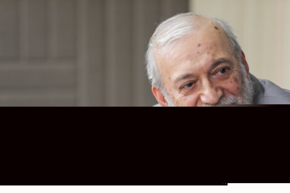 لاريجاني: يجب ألا نقع في فخ التفاوض مع أمريكا ونتجاهل نقاط قوتنا