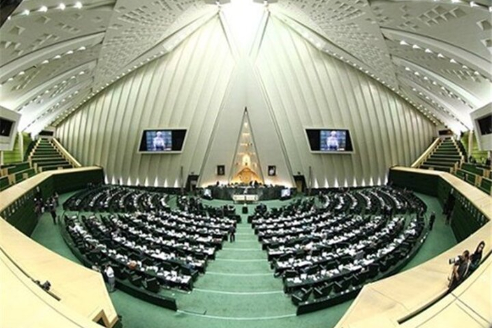 ايران تنضم إلى اتفاقية مكة المكرمة