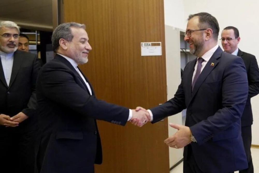 گفتوگوی تلفنی وزیر امور خارجه ونزوئلا با عراقچی