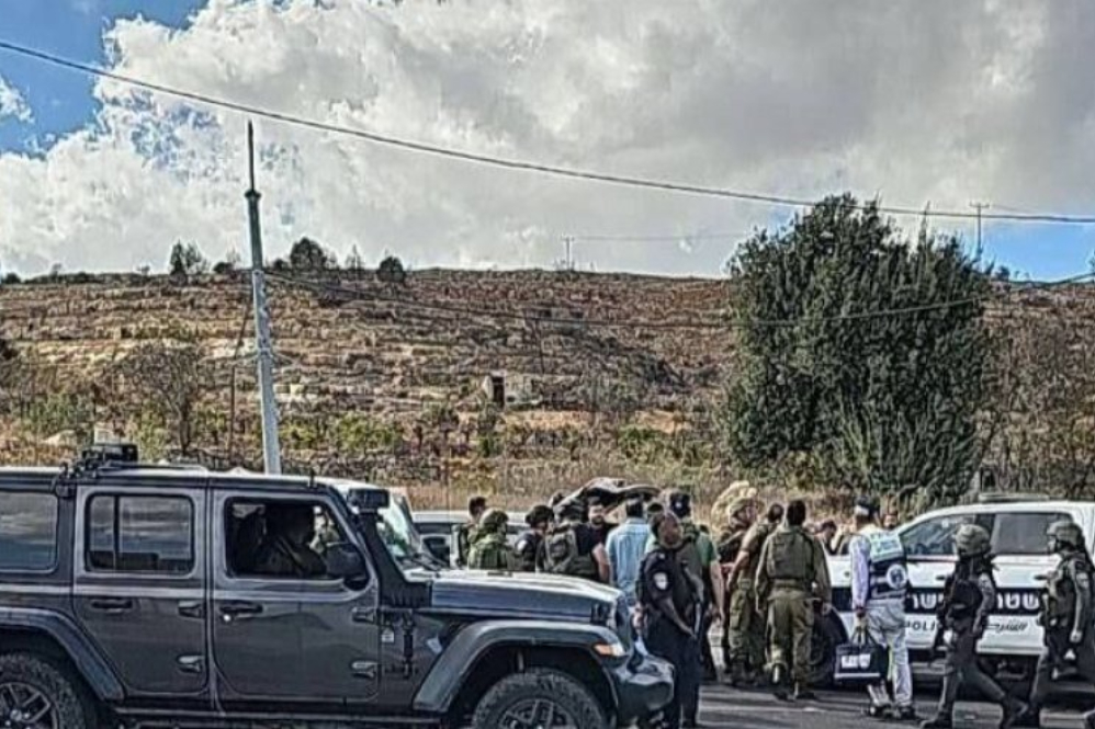 מתנחל נפצע בפיגוע דריסה ברמאללה, וחמאס שיבח את האירוע.