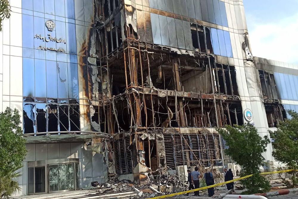 القبض على 16 من البلطجيين والاشرار الناشطين في الأحداث الإرهابية في طهران