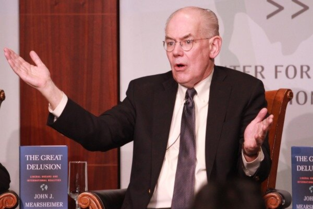 מירסהיימר מזהיר את ארצות הברית: ידה של איראן על ההדק!