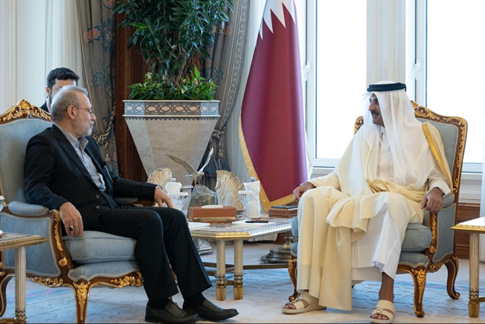 لاريجاني يبحث مع امير قطر تطورات الأوضاع في المنطقة