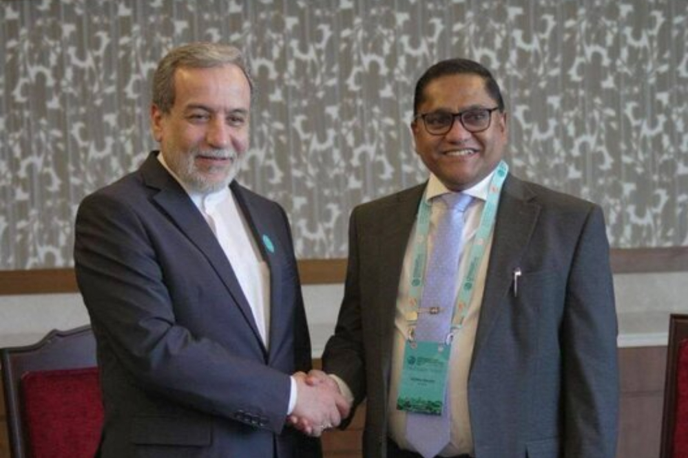 وزيرا خارجية بنغلاديش وسريلانكا يهنئان ايران بمناسبة ذكرى انتصار الثورة الإسلامية