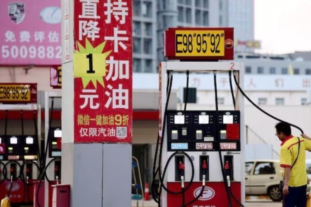 Китай приостановил экспорт бензина и дизельного топлива