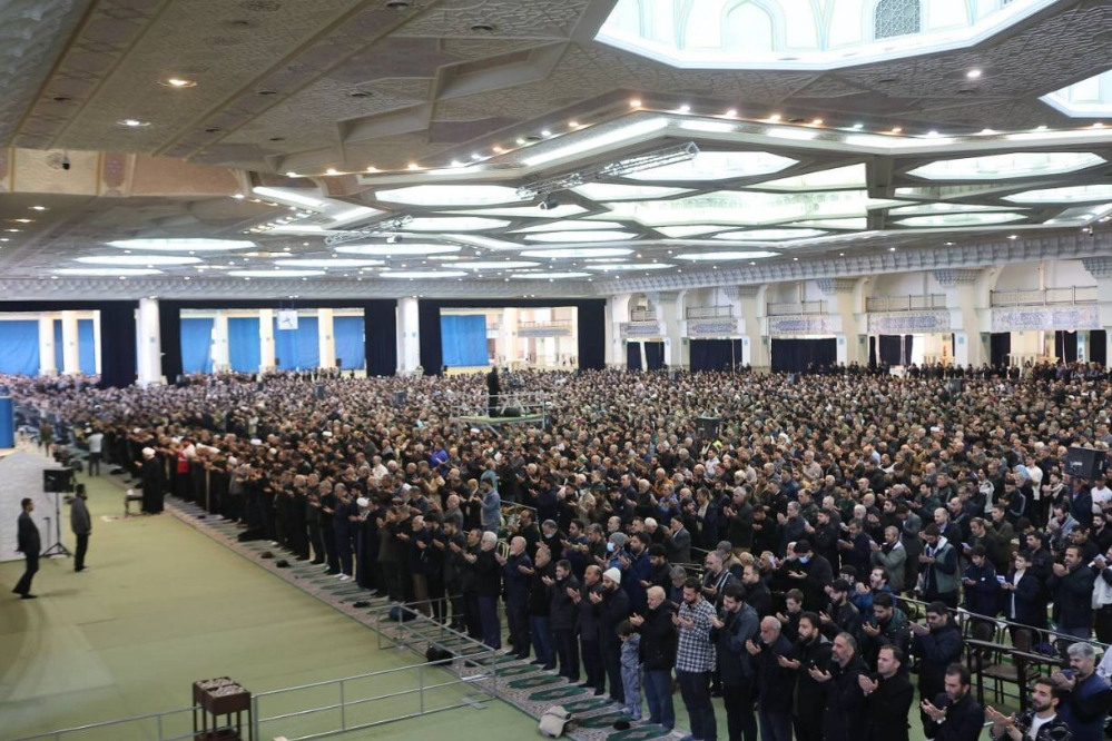 اقامة صلاة عيد الفطر السعيد في مصلى الامام الخميني (رض) بطهران