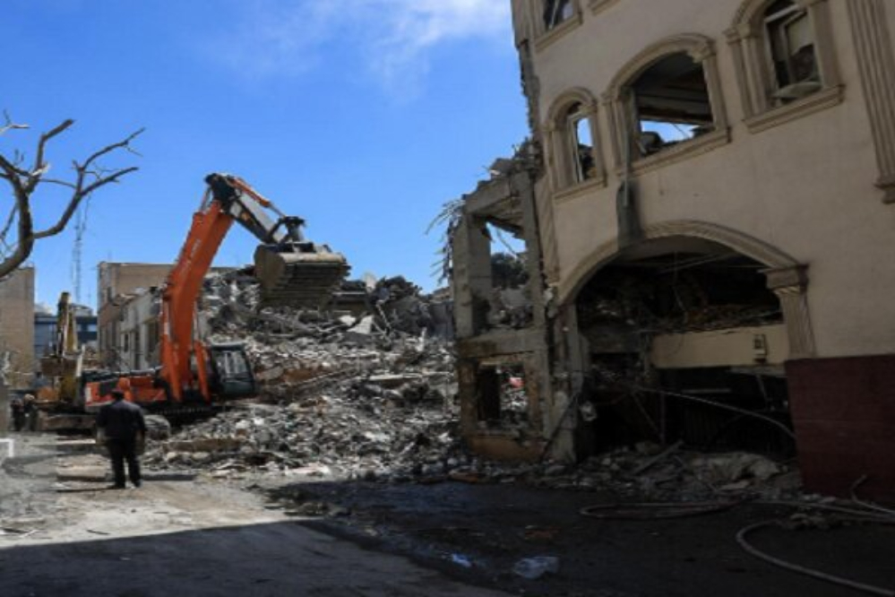 هجوم على كنيسا يهوديا في طهران