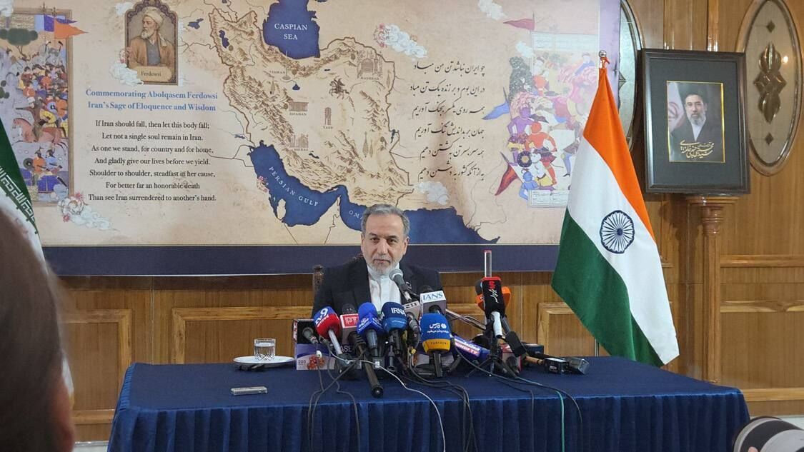 Araghchi reiterates Iran’s historical duty as protector of security in Hormuz