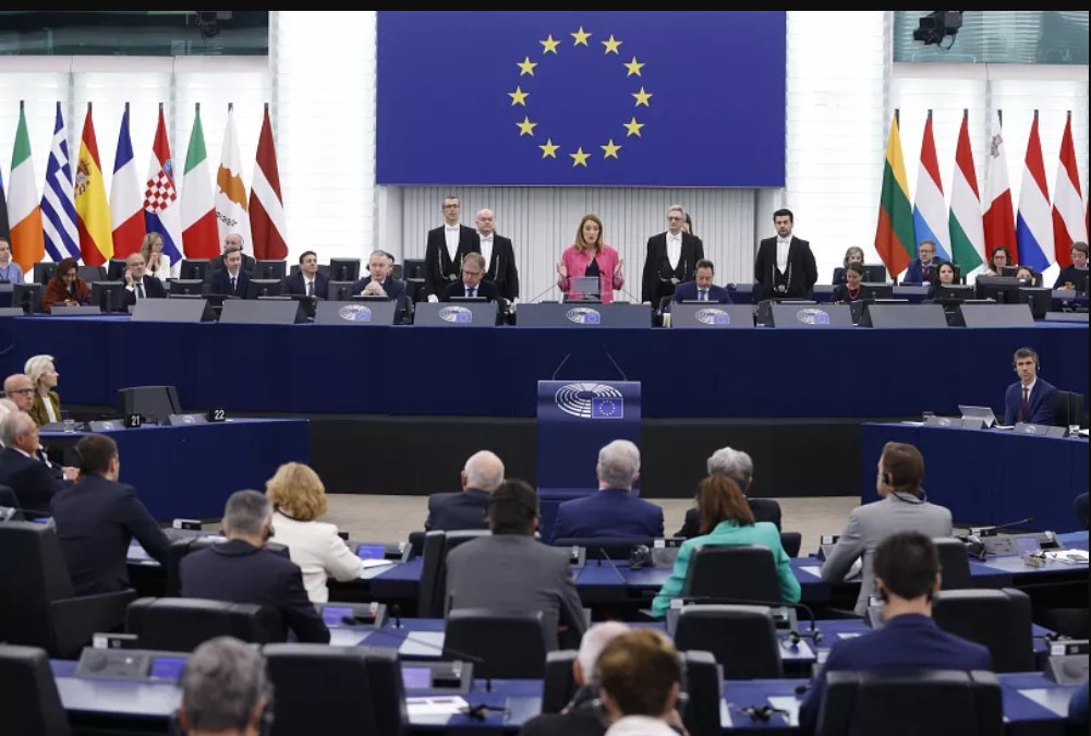 Europe at a Crossroads of History: Remaining in the West or Returning to Balance?