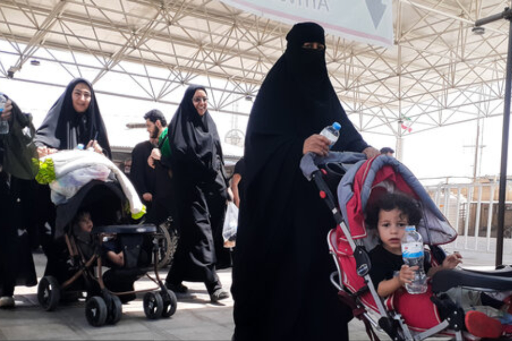 عبور 300 ألف شخص خلال أيام محرم عبر معبر مهران