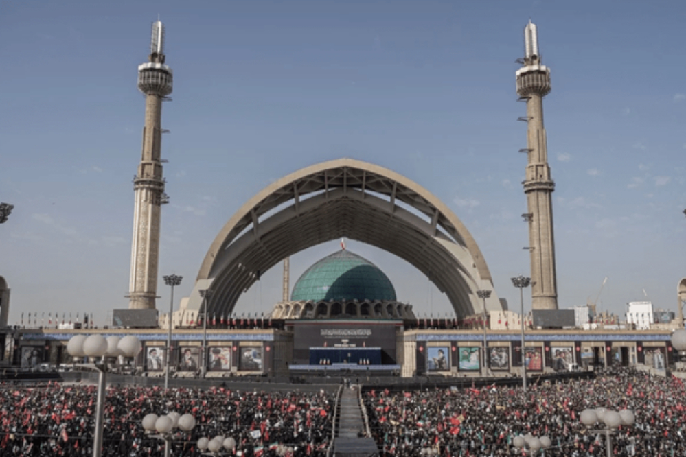 مسؤول إسرائيلي بشأن تشييع القائد الشهيد: ترامب لا يفهم من الذي يقف أمامه
