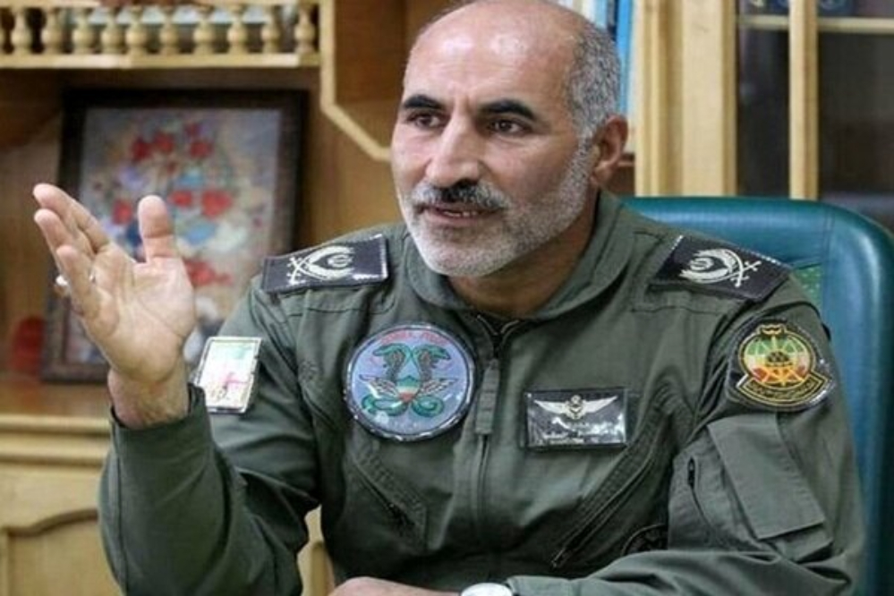 طيران الجيش يؤمن أمن مراسم تشييع جثمان قائد الثورة الشهيد