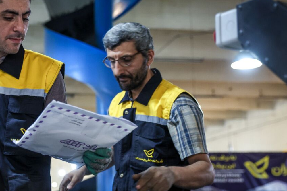 روبوتات بريد إيران المحلية… وجهة جديدة للتصدير نحو الأسواق الإقليمية