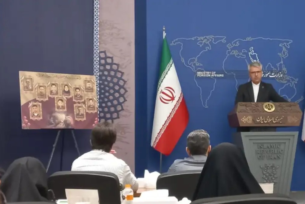 Iran Has No Talks with the U.S.; Current Discussions Are Only with Oman on Strait of Hormuz