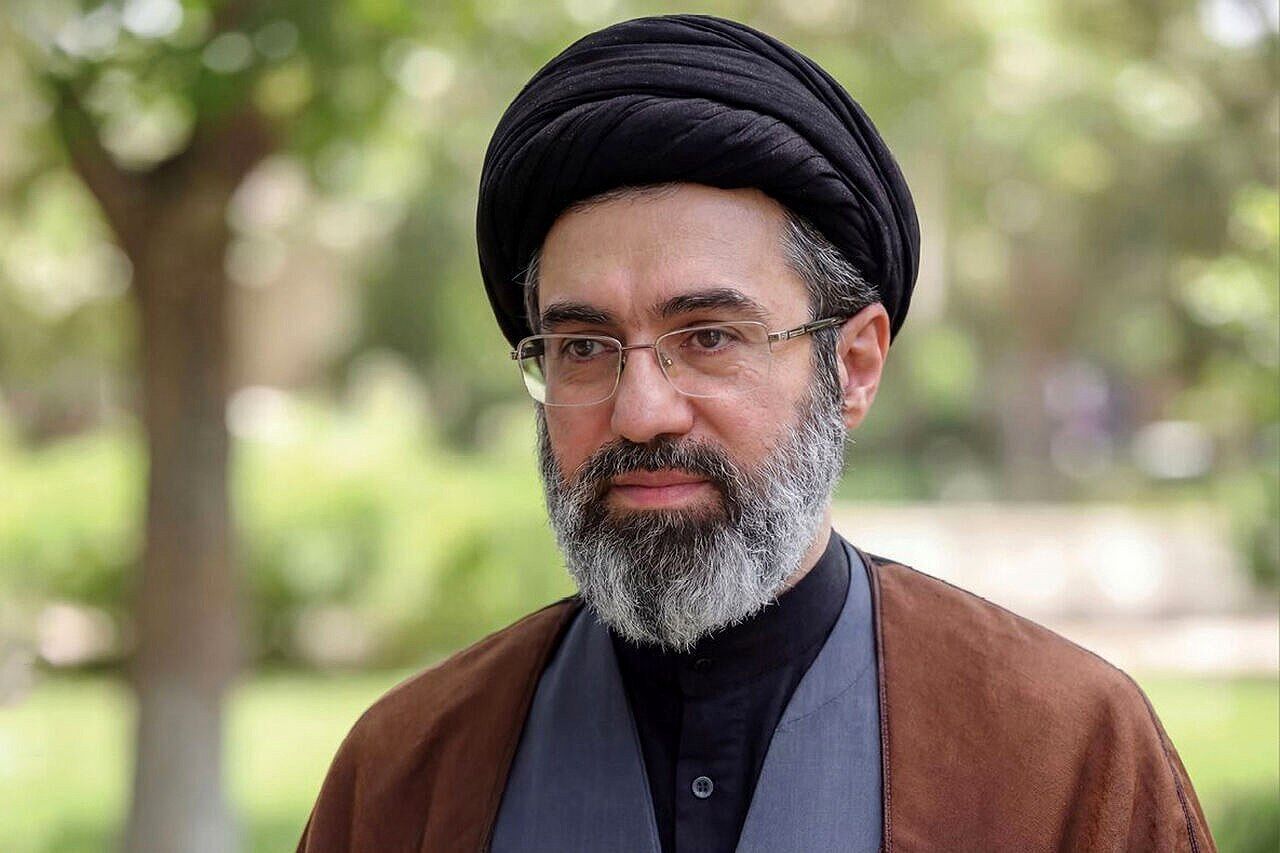 Leader appoints 6 commanders in Iranian armed forces