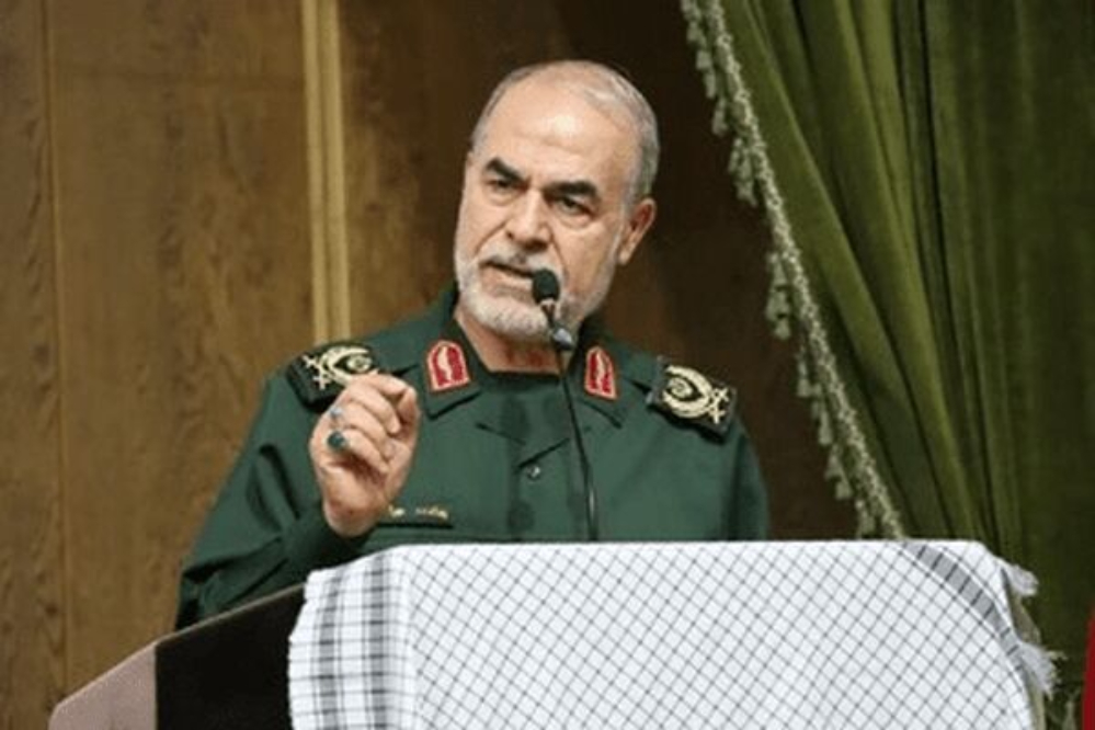 نائب قائد الحرس الثوري: تحركاتنا حتى الآن دفاعية وقد تتحول إلى هجومية في المستقبل