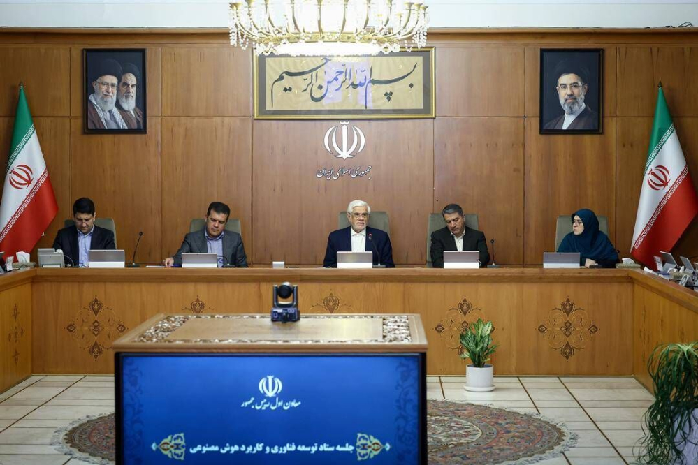عارف يشدد على ضرورة التطبيق السريع لقانون الذكاء الاصطناعي الوطني