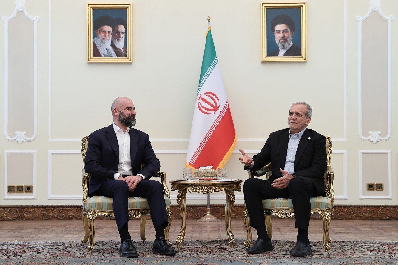 Pezeshkian: Iran ready to resolve issues with neighbors through diplomacy