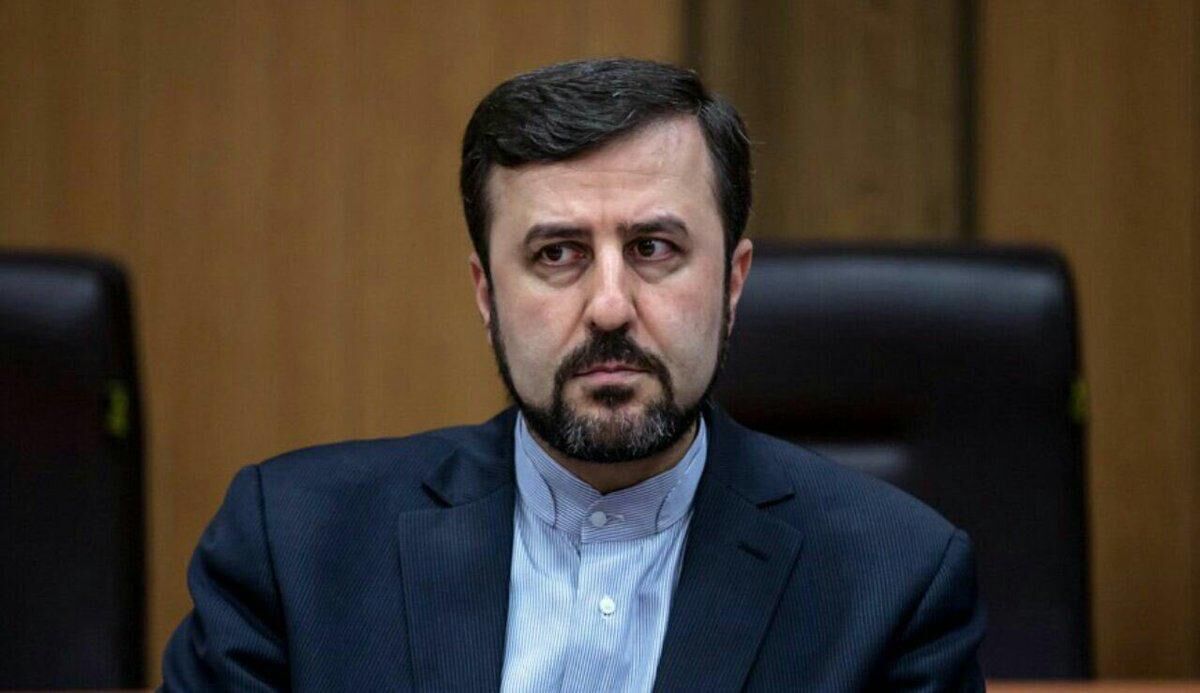 ايران موبخة بولتون: وكالة الطاقة الذرية ليست تابعة لكم