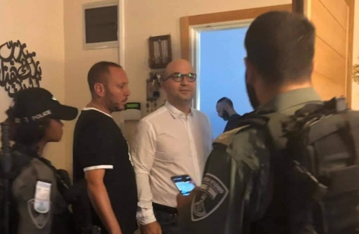 حملة اعتقالات بالضفة تطال شبانا ووزير شؤون القدس