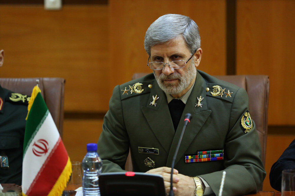 وزير الدفاع الايراني: الحظر دفعنا الى التخلي عن الواردات وحرك فينا روح الإبداع