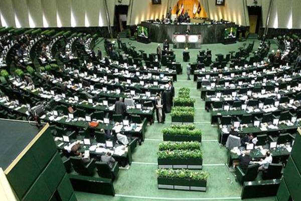 طرح سه فوریتی مجلس برای اعلام ارتش آمریکا به عنوان گروه تروریستی