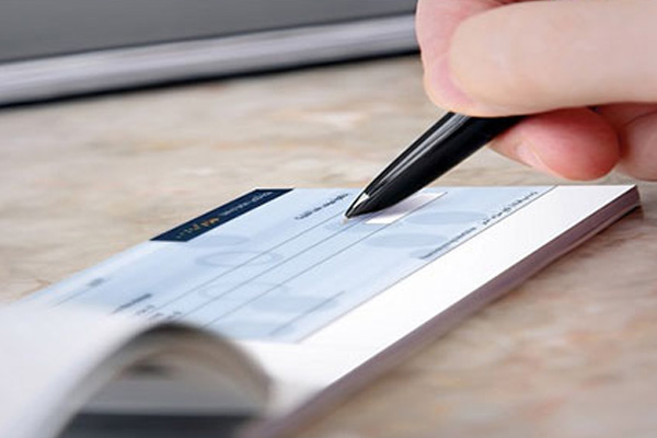 چک‌های تضمینی پشت نویسی شده بی‌اعتبار شدند