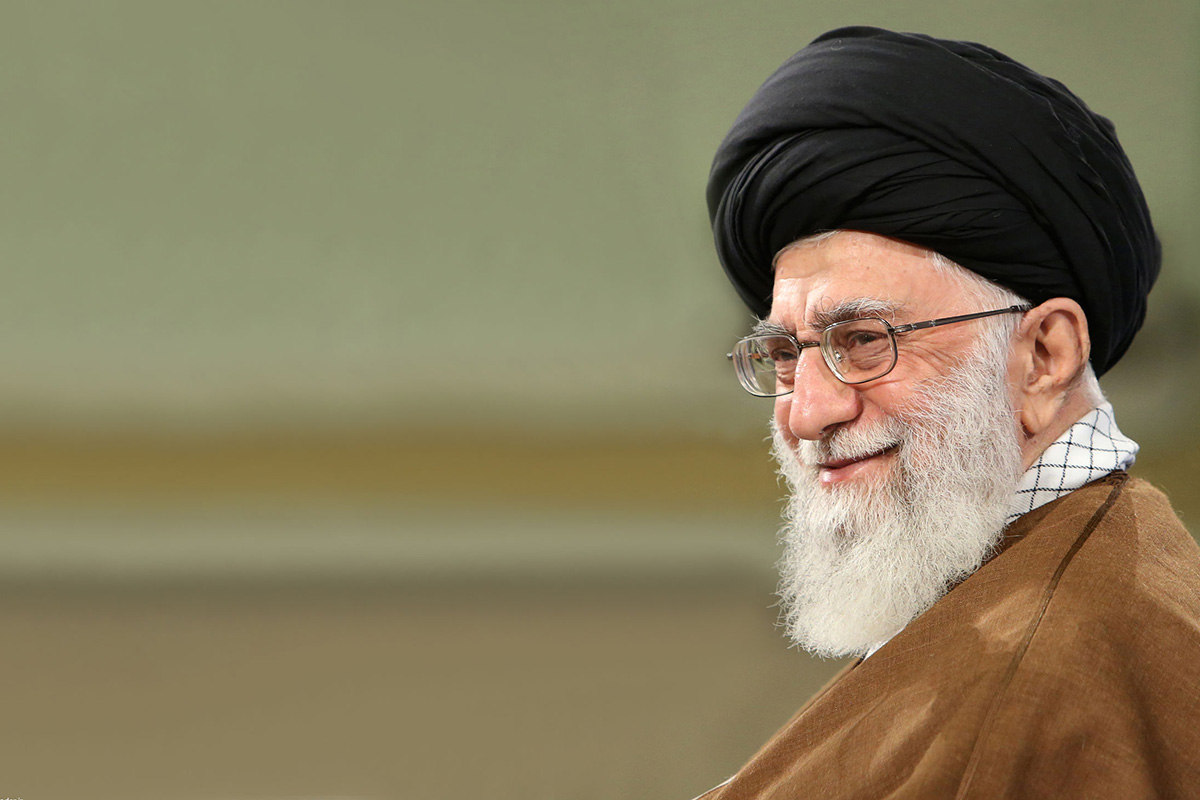 رهبر معظم انقلاب قهرمانی تیم کشتی آزاد را در آسیا تبریک گفتند