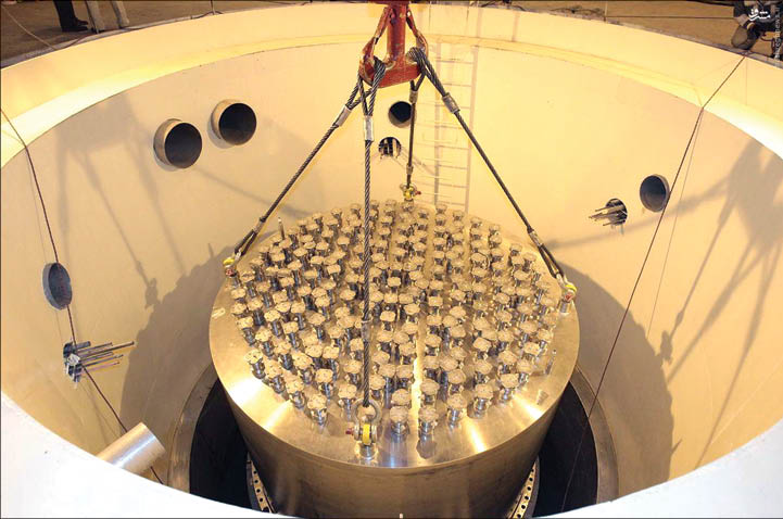 نصب قطعه مهم قلب راکتور جدید اراک