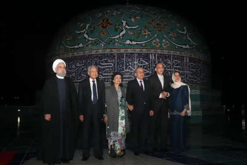 بدرقه هنری نخست وزیر مالزی از روحانی