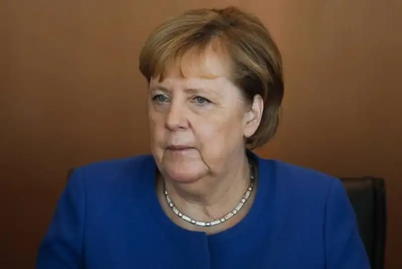 مرکل با پوتین، اردوغان و ماکرون تلفنی گفت‌وگو کرد