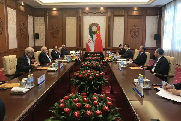 وزیران خارجه ایران و چین بر گسترش همکاری ها تاکید کردند