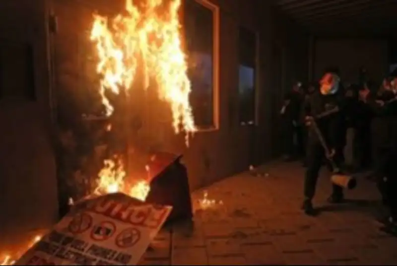 سردبیر واشنگتن‌پست: حادثه بغداد بدتر از حوادث بنغازی و بیروت بود