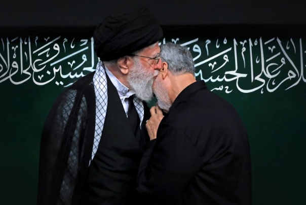 قائد الثورة يتوعّد بانتقام قاس من المجرمين ردّا على اغتيال اللواء سليماني