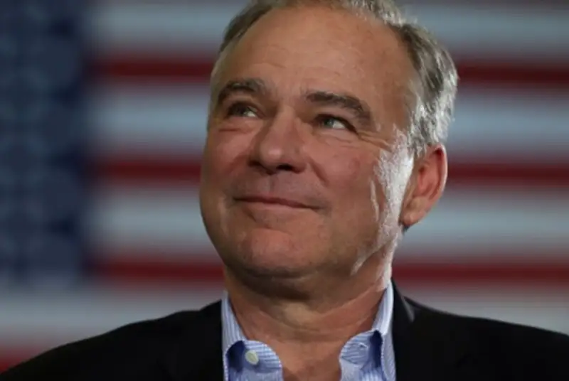 سناتور آمریکایی خواستار سلب اختیارات جنگی ترامپ شد