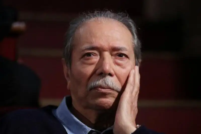 بغض‌ام اجازه نمی‌دهد