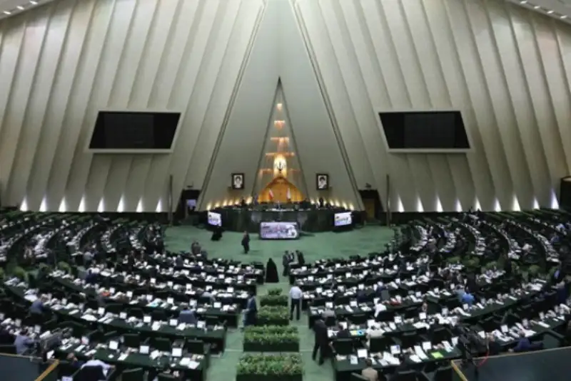 طرح سه فوریتی مجلس برای اقدام متقابل برابر آمریکا