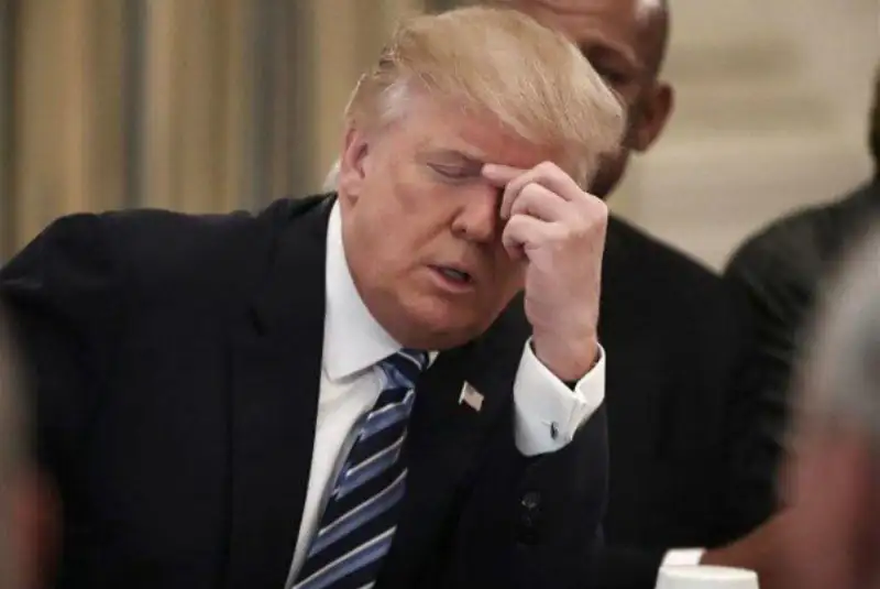 ترامپ: من خطایی نکرده‌ام! چرا باید ننگ استیضاح کنار نام من باشد؟