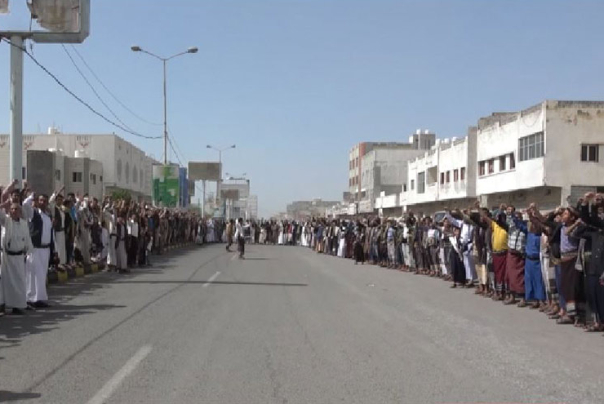 حشود شعبية بالحديدة تندّد باغتيال الفريق سليماني ورفاقه