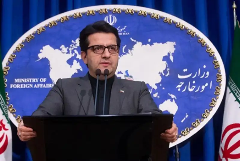 موسوی خطاب به ماکرون: آنچه در جنوب ایران قرار دارد، نامش «خلیج فارس»است